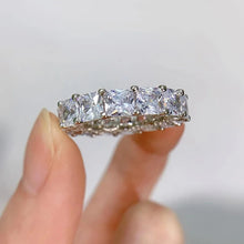 CHUNKY MOISSONITE RING
